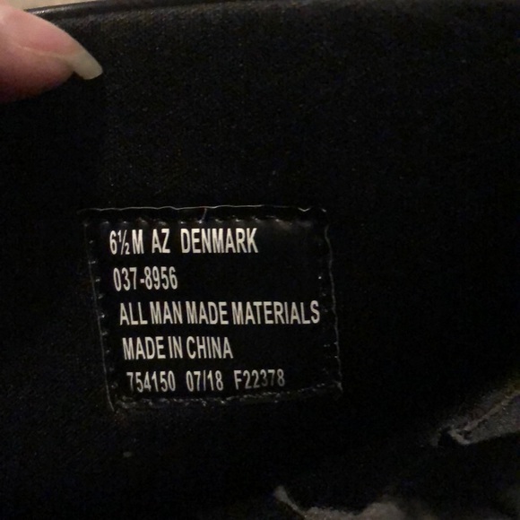 Boots - Picture 2 of 4